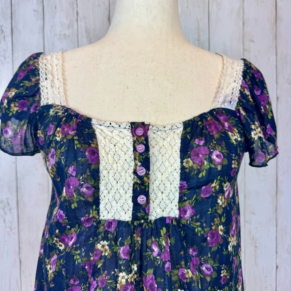 Mossimo Supply Co. | Boho Style Floral Blouse with Lace Detail - Picture 3 of 9